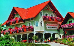 Pension Drei-Maederl-Haus